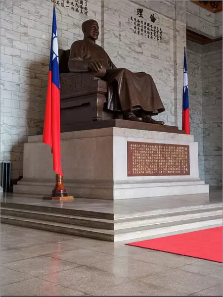 Chiang Kai-Shek statue in the Chiang Kai-Shek Memorial Hall, Taipei, Taiwan, Asia