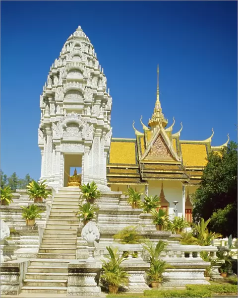 Stupa of Sihanouks daughter, Royal Palace, Phnom Penh, Cambodia