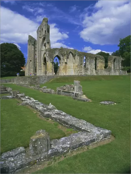 Ruins of Glastonbury Abbey, Glastonbury, Somerset, England, UK, Europe