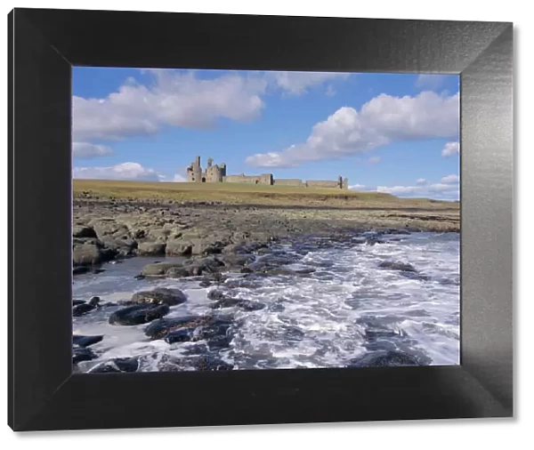 Dunstanburgh Castle and the coast, Northumbria (Northumberland), England, UK, Europe