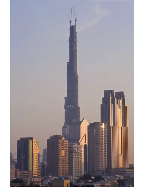 Construction of the Burj Dubai (Dubai Tower)
