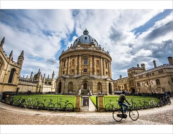 Radcliffe Camera with cyclist, Oxford, Oxfordshire, England, United Kingdom, Europe