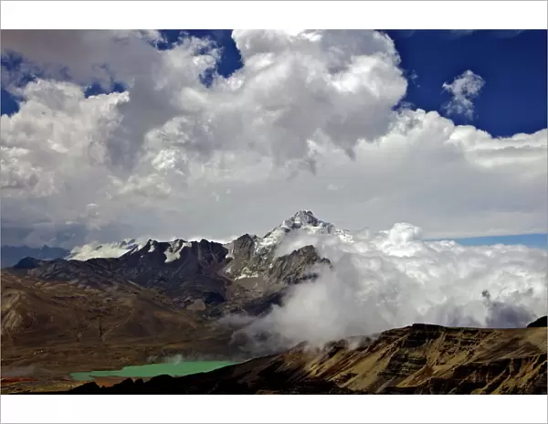 Mount Huayna Potosi viewed from Mount Chacaltaya, Calahuyo, Cordillera real, Bolivia, Andes, South America