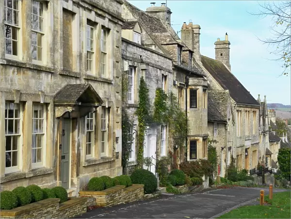 Cotswold cottages along The Hill, Burford, Cotswolds, Oxfordshire, England, United Kingdom, Europe