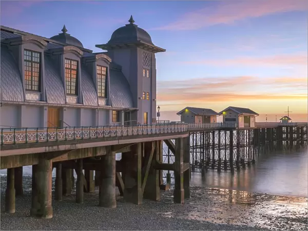 Penarth Pier, near Cardiff, Vale of Glamorgan, Wales, United Kingdom, Europe