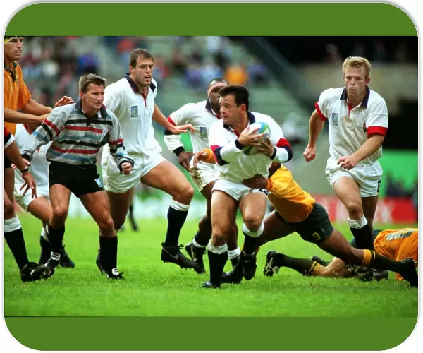 Will Carling looks for support at the 1995 Rugby World Cup