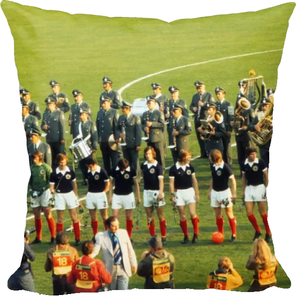 Scotland line-up to face Brazil - 1974 World Cup