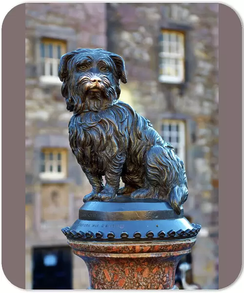 Statue of Greyfriars Bobby on Candlemaker Row, Edinburgh, Scotland