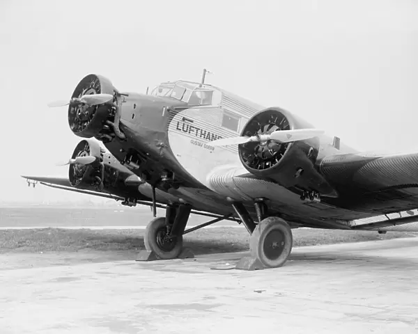 Junkers JU-52 Lufthansa at Croydon Airport 1934