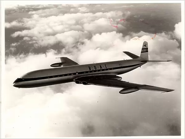 De Havilland Comet in flight