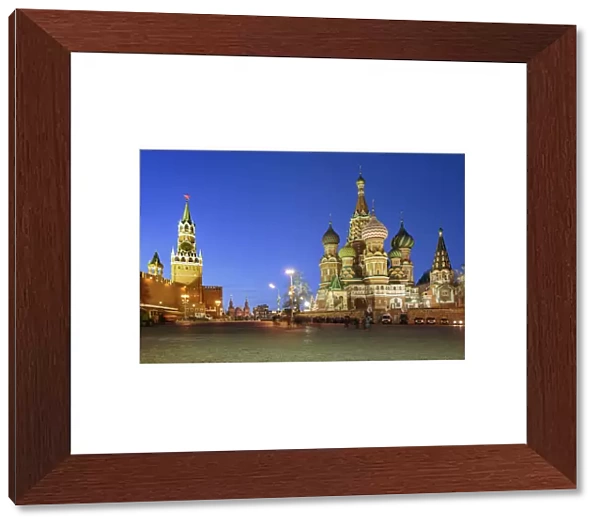 Russia, Moscow, Red Square, Kremlin, St. Basils Cathedral and Kremlin Spasskaya