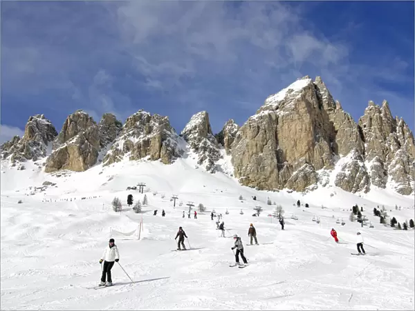 Skiing, Wolkenstein, Santa Caterina, Groedner Joch, Sella Ronda, South Tyrol, Italy