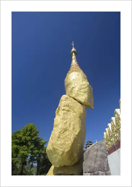 Asia, Southeast Asia, Myanmar, Mon district, Mawlamyine, Nwa-La-Bo Pagoda and golden