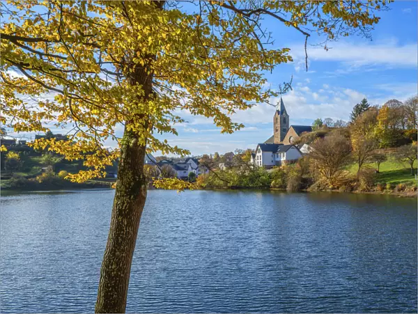 Ulmen maar lake, Ulmen, Eifel, Rhineland-Palatinate, Germany