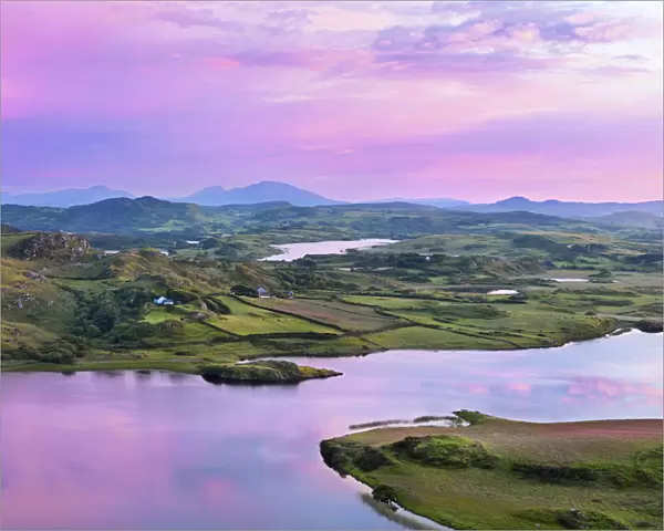 Ireland, Co. Donegal, Fanad, between the waters, overview at dusk