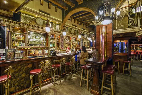 Historic bar in the Gothic Quarter or Barrio Gotico, Barcelona, Catalonia, Spain