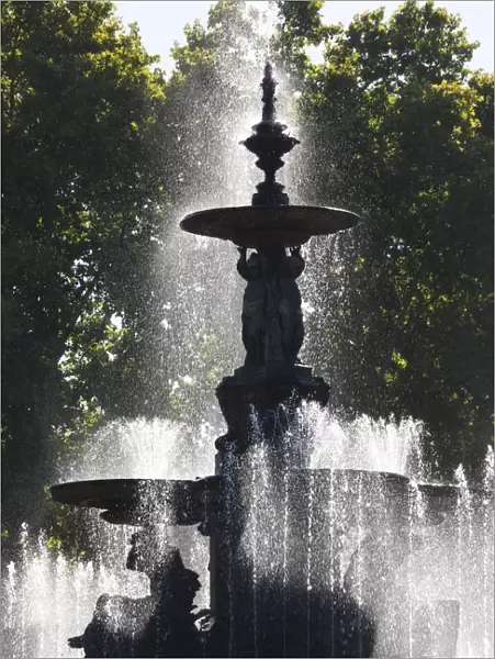Argentina, Mendoza Province, Mendoza, Parque San Martin fountain