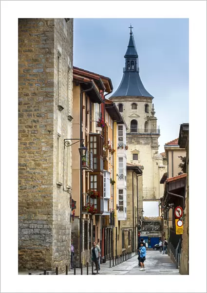Old town street with Cathedral of Santa Maria behind, Vitoria-Gasteiz, Alava, Basque