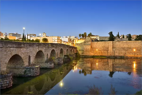The Puente Romano (Roman Bridge) over the Guadiana river, dating back to the 1st century