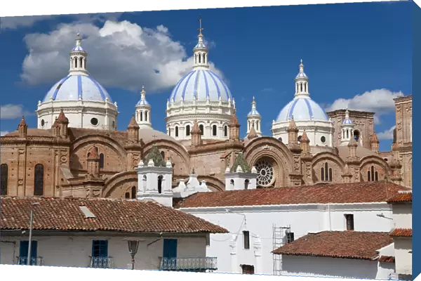 Cathedral of the Immaculate Conception, built in 1885, Cuenca, Ecuador