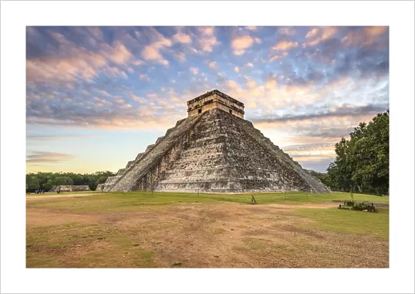 Temple of Kukulcan, Chichen Itza, Yucatan, Mexico