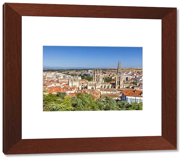Cathedral of Saint Mary of Burgos and city skyline, Burgos, Castile and Leon, Spain