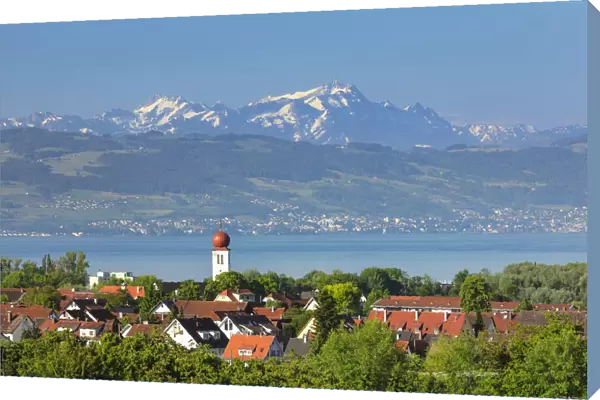 View over Kressbronn to Lake Constance and Swiss Alps with Santis (2502m), Swabia, Baden-Wuerttemberg, Germany