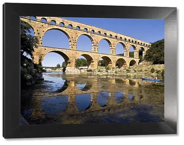20093904. FRANCE Provence Cote d Azur Pont du Gard The