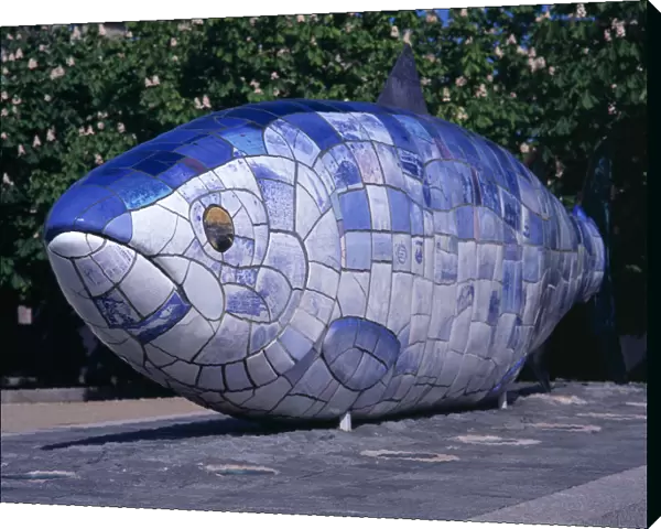 N. IRELAND, Belfast Lagan Weir. Big Fish Sculpture, angled view