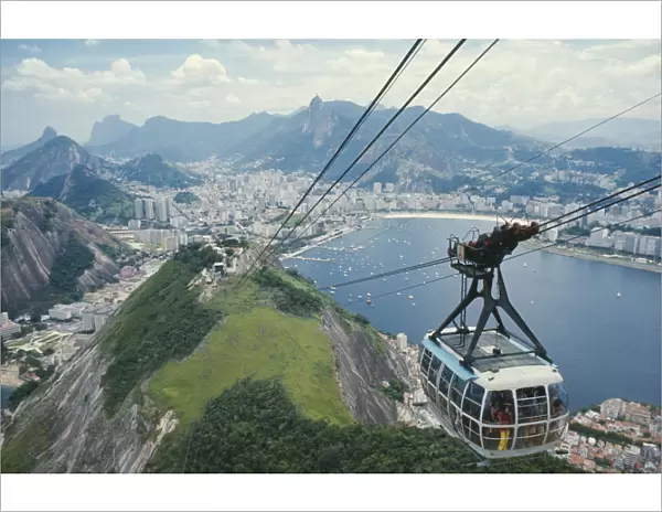 20035602. BRAZIL Rio de Janeiro Cable car to Sugar Loaf Mountain