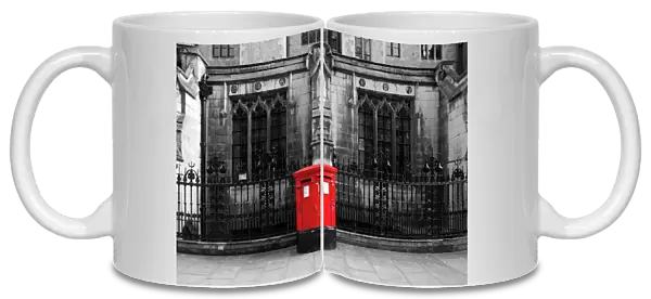UK, London, Deans Yard, Post Box
