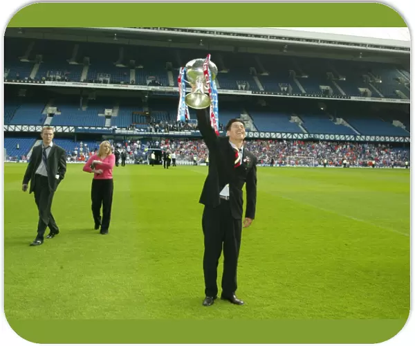 Rangers: Triumphant Homecoming with the Treble - Champions Victory at Ibrox (31 / 05 / 03)