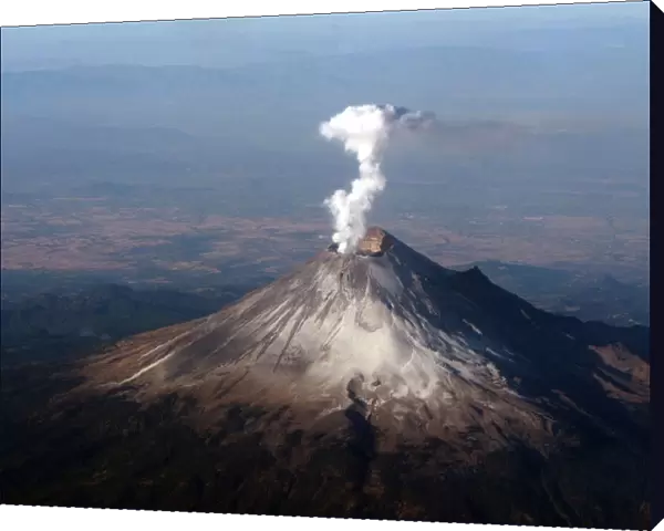 Steam rises from Mexicos Popocatepetl volcano in Puebla