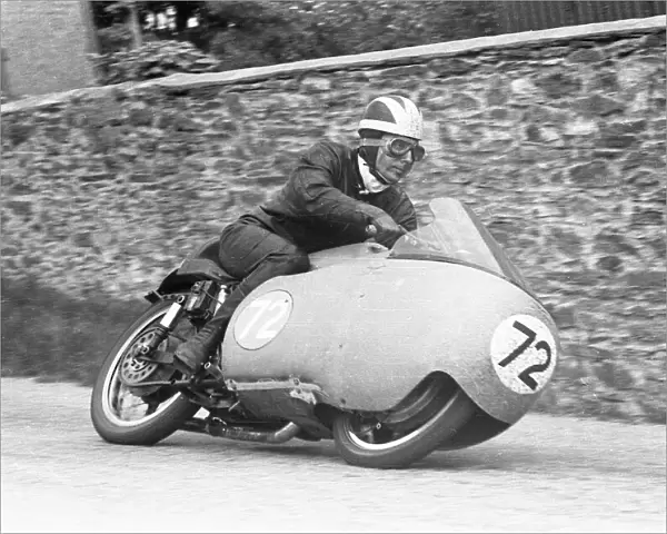 Bill Lomas (Moto Guzzi) 1955 Junior TT
