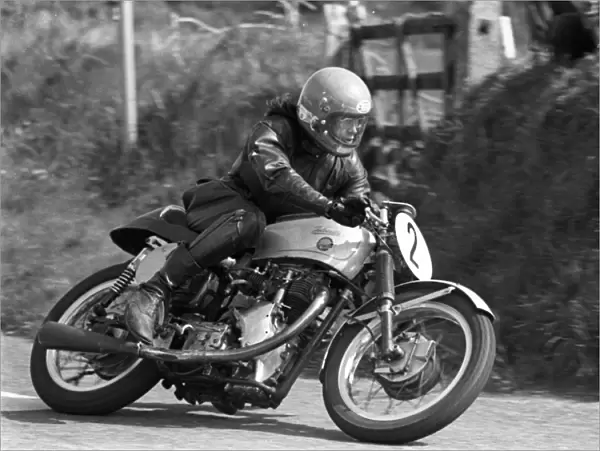 Peter Kermode (Velocette) 1975 Jurby Road