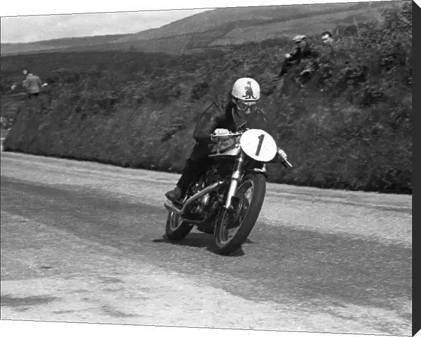 Kiwi Gordon Laing (Norton) 1952 Junior TT