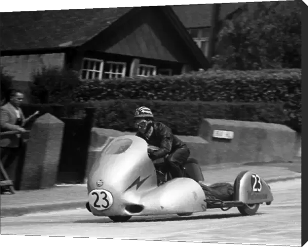 Eric Vincent & R W Harding (Norton) 1960 Sidecar TT