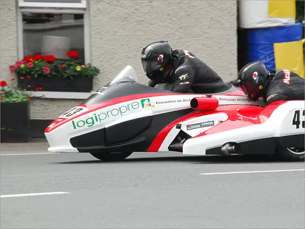 Paul Leglise & Ben McBride (Dr V racing) 2018 Sidecar TT