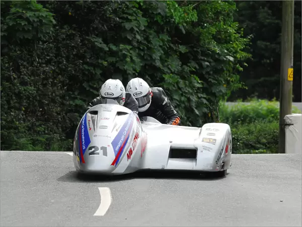 Darren Hope & Lenny Bumfrey (LCR Suzuki) 2018 Sidecar TT