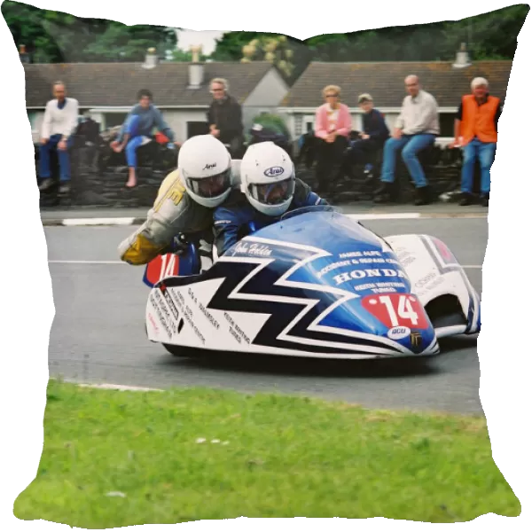 John Holden & Jamie Winn (Fanuc Honda) 2004 Sidecar TT