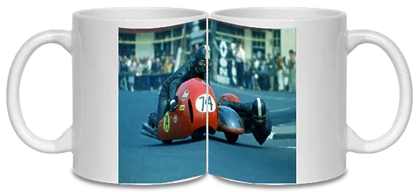 Dick Maplethorpe & J Coaten (Triumph) 1970 750cc Sidecar TT