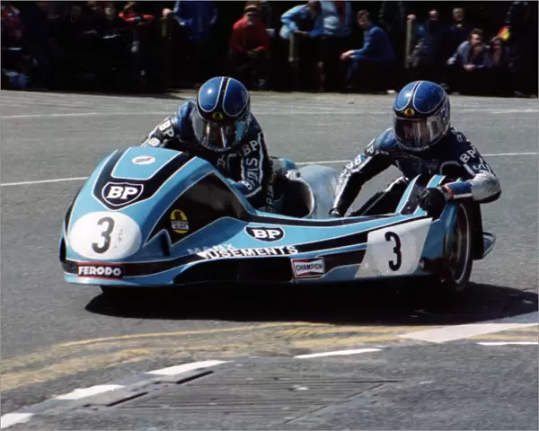 Trevor Ireson & Clive Pollington (Yamaha) 1981 Sidecar TT