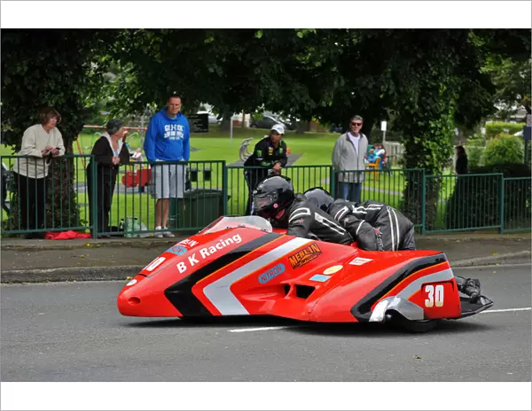 Howard Baker & Mike Killingsworth (Shelbourne Honda) 2014 Sidecar TT