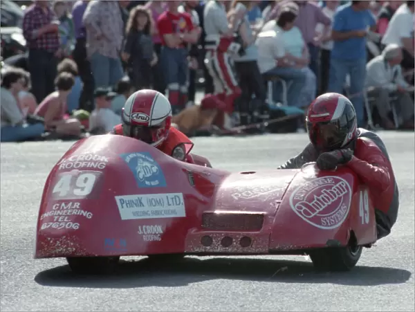Mike Cain & Stuart Pitts (Yamaha) 1994 Sidecar TT