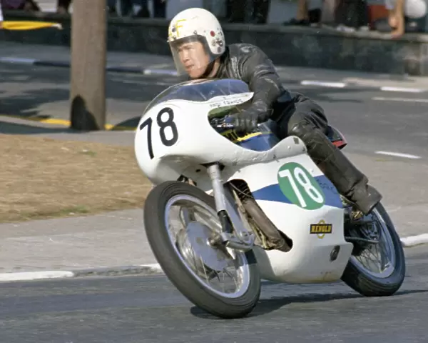 Andy Francis (Greeves) 1975 Lightweight Manx Grand Prix