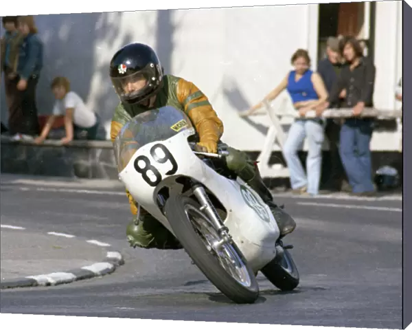 Paul Glendenning (Yamaha) 1975 Lightweight Manx Grand Prix