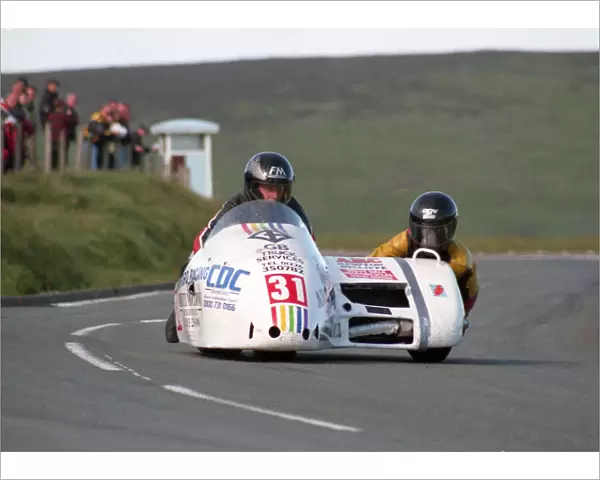 Conrad Harrison & Mark Birdsall (Windle Yamaha) 1999 Sidecar TT