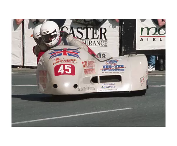 Bryan Pedder & Mark Adams (Shelbourne Honda) 1999 Sidecar TT