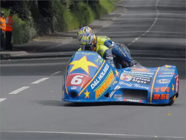 Simon Neary & Stuart Bond (Dynobike Suzuki) 2009 Sidecar TT