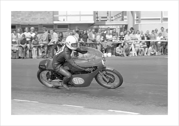 Derek Older (Maxton Norton) 1975 Junior Manx Grand Prix
